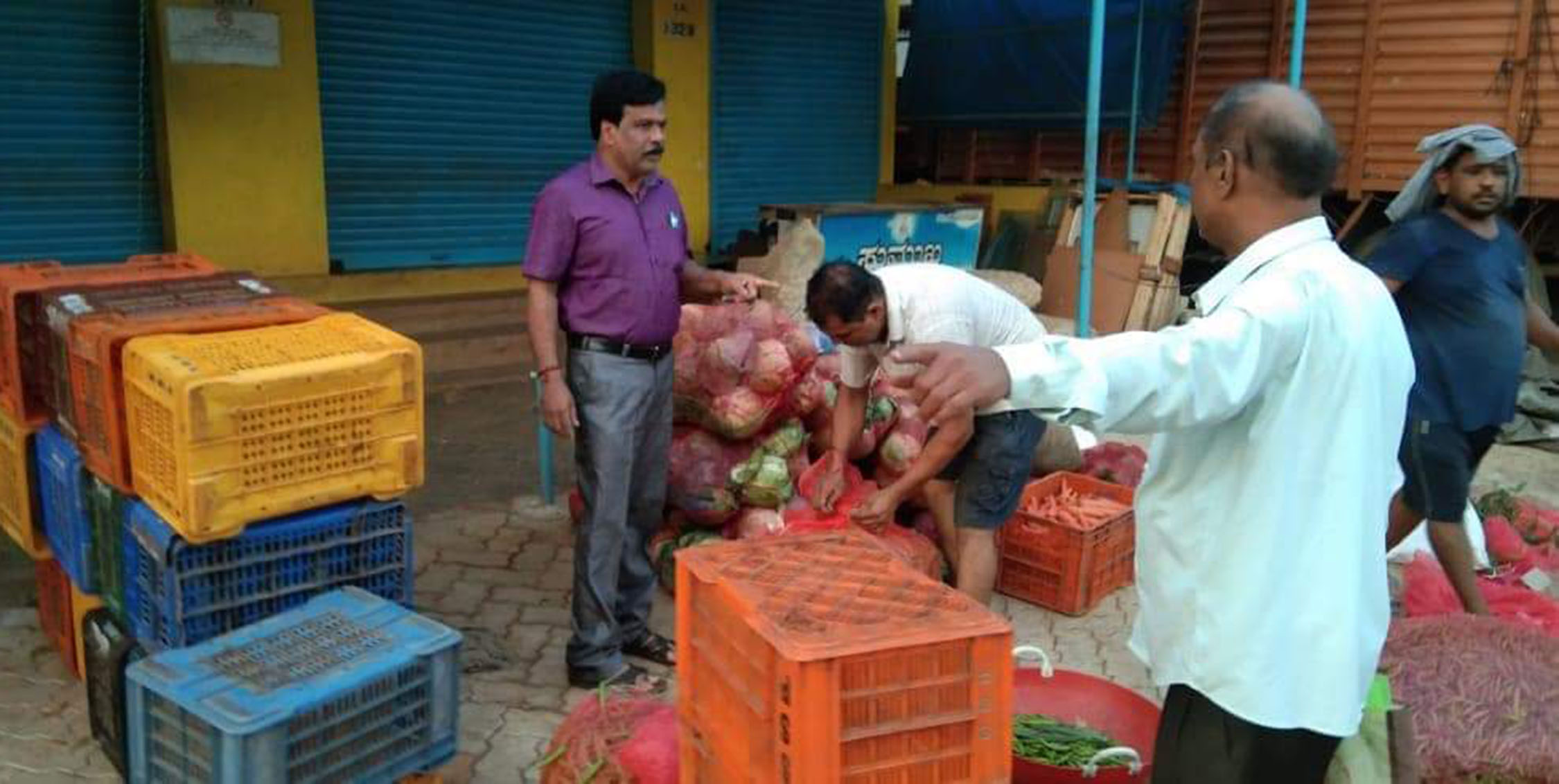 ಕೊರೋನ ಭೀತಿ: ಗಾರ್ಮೆಂಟ್ಸ್, ಗೇರುಬೀಜ ಕಾಖಾನೆ ಕ್ಲೋಸ್