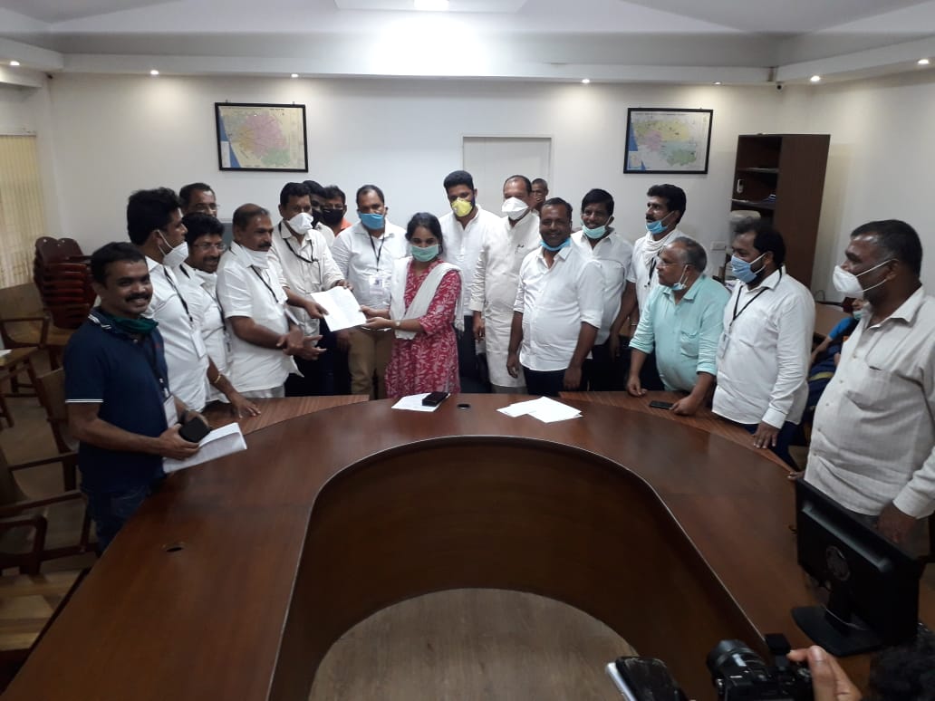 ದ.ಕ.ಜಿಲ್ಲಾಡಳಿತದ ಅವೈಜ್ಞಾನಿಕ ಆದೇಶದ ವಿರುದ್ಧ ಕಾಂಗ್ರೆಸ್ ಆಕ್ಷೇಪ