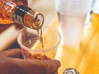 ಲಾಕ್‌ಡೌನ್: ಕುಡುಕರಿಗೆ ಮದ್ಯಕ್ಕಾಗಿ ವಿಶೇಷ ಪಾಸ್ ನೀಡಲು ಕೇರಳ ಸರಕಾರದ ಆದೇಶ