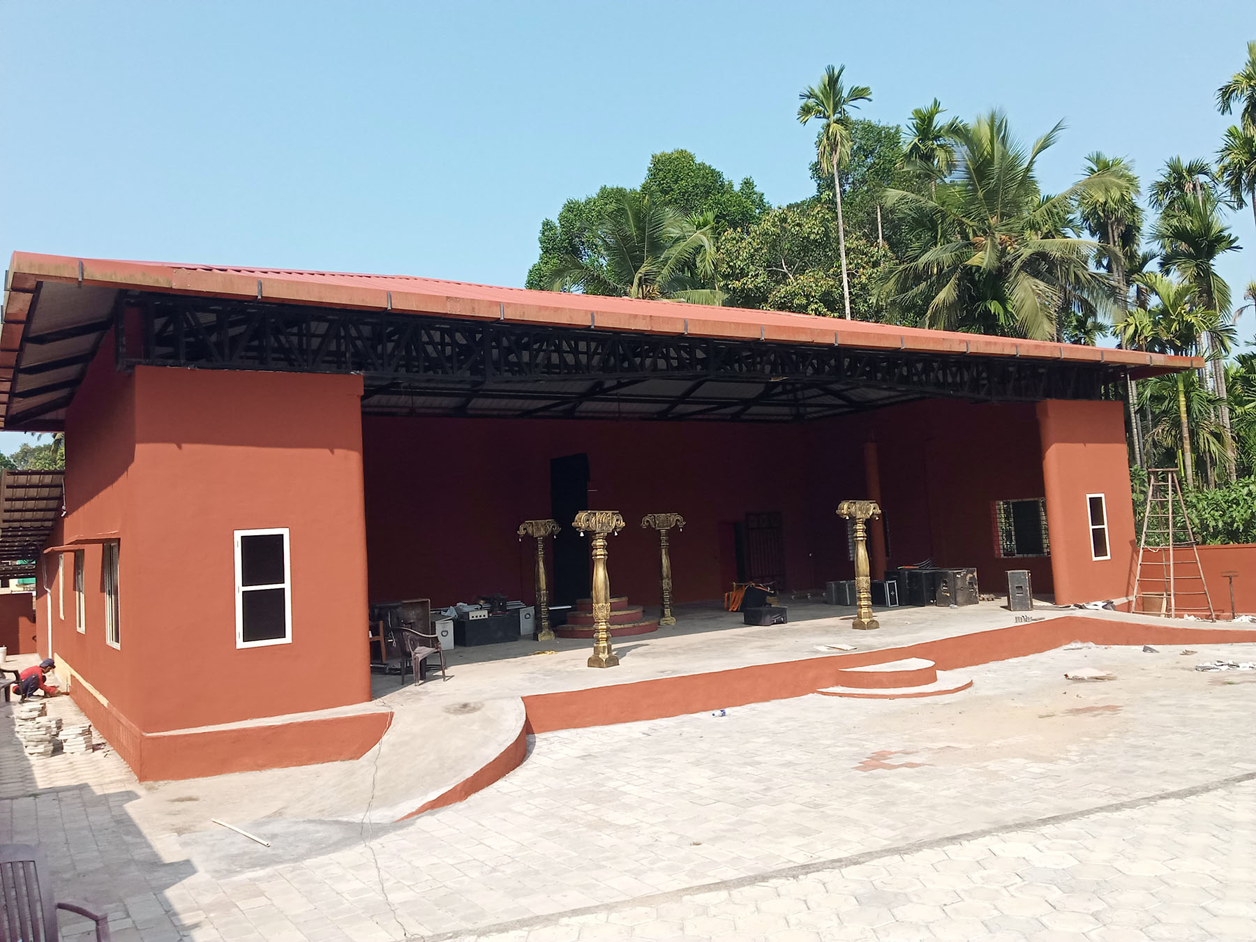 ಹೆಬ್ರಿ: ಉದ್ಘಾಟನೆಗೆ ಸಜ್ಜುಗೊಂಡಿದೆ ಮುದ್ರಾಡಿಯ ಬಯಲು ರಂಗಮಂದಿರ