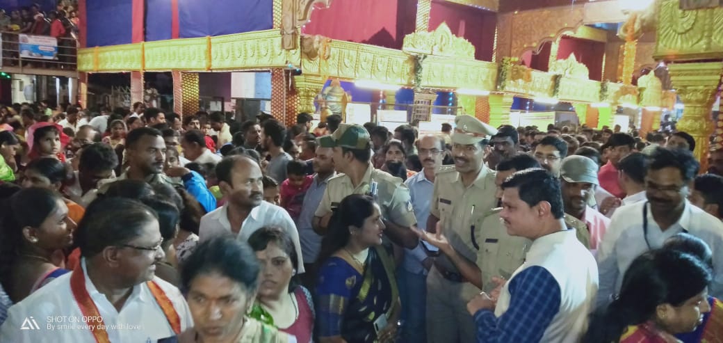 ಮೌಢ್ಯ ನಿಷೇಧ ಕಾಯ್ದೆ ನಡುವೆಯೂ ದೀಡು ನಮಸ್ಕಾರ, ಬೇವಿನ ಉಡುಗೆ ಹುಟ್ಟು ಹರಕೆ