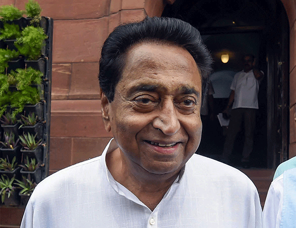 ಬೀಸುವ ದೊಣ್ಣೆಯಿಂದ ಮಧ್ಯಪ್ರದೇಶ ಸರಕಾರ ಪಾರು