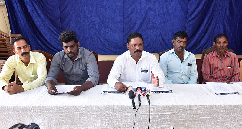 ಮಂಗಳೂರು: ಕಾರ್ಮಿಕರ ಹೊರಗುತ್ತಿಗೆ ರದ್ದತಿಗಾಗಿ ಗಡುವು ನೀಡಿದ ಡಿಎಸ್‌ಎಸ್