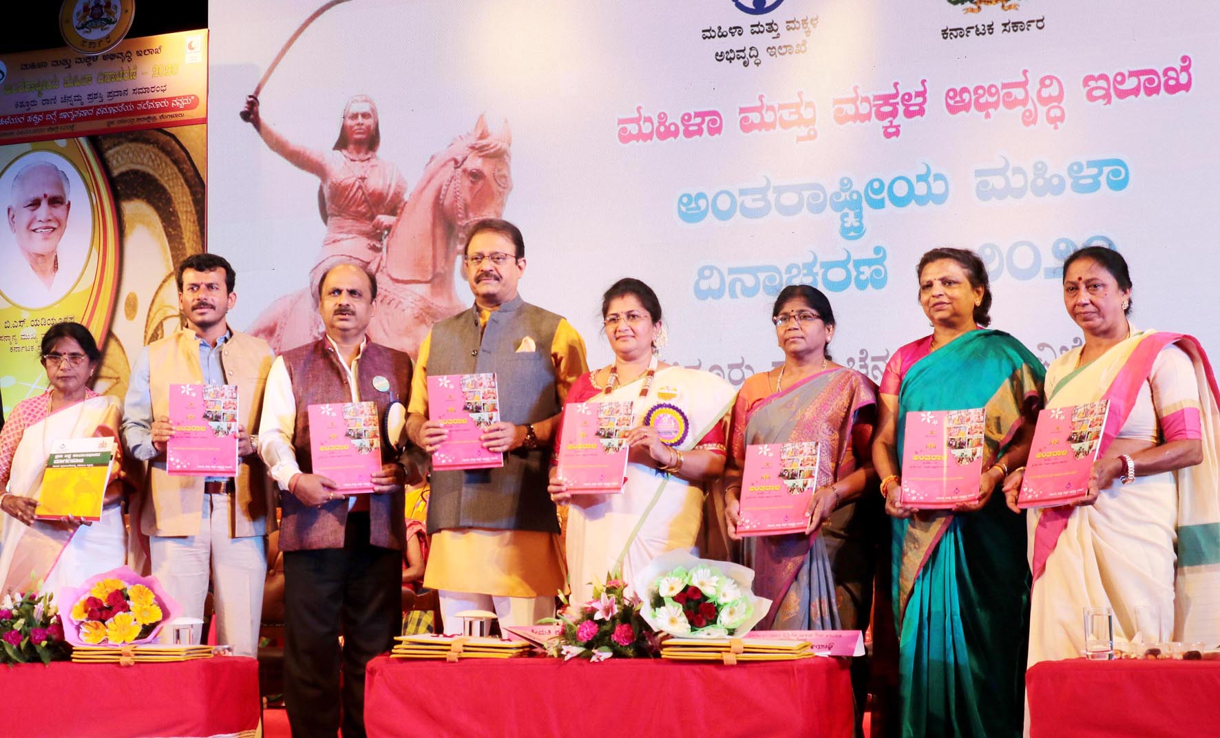 ಪುರುಷ- ಮಹಿಳೆ ಒಂದೇ ನಾಣ್ಯದ ಎರಡು ಮುಖಗಳಿದ್ದಂತೆ: ಸಚಿವೆ ಶಶಿಕಲಾ ಜೊಲ್ಲೆ