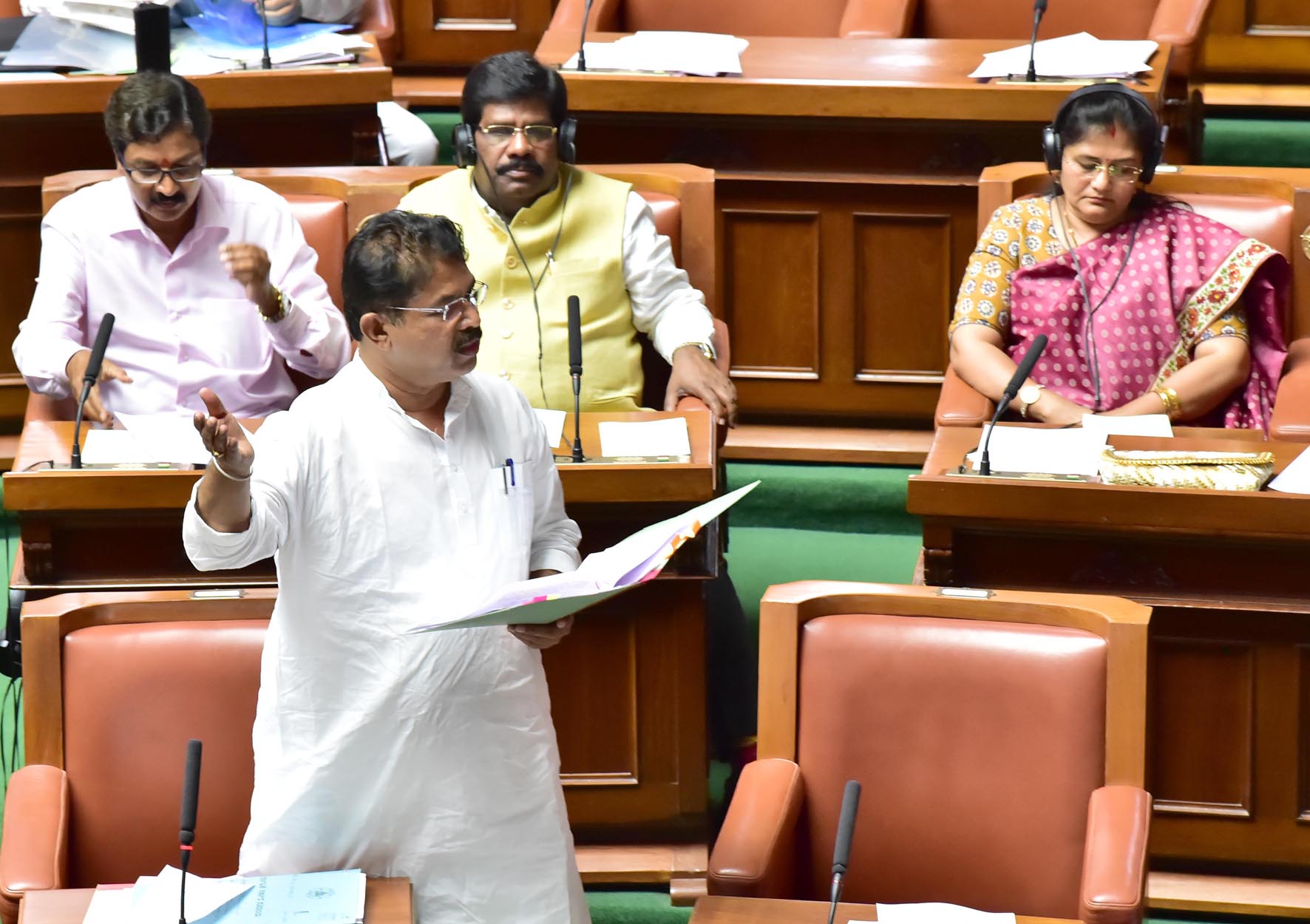 ತುಂಬೆ ವೆಂಟೆಡ್ ಡ್ಯಾಂ: ಮುಳುಗಡೆ ಪ್ರದೇಶದ ರೈತರನ್ನು ವಿಶ್ವಾಸಕ್ಕೆ ಪಡೆದು ಸರ್ವೆ; ಸಚಿವ ಆರ್.ಅಶೋಕ್