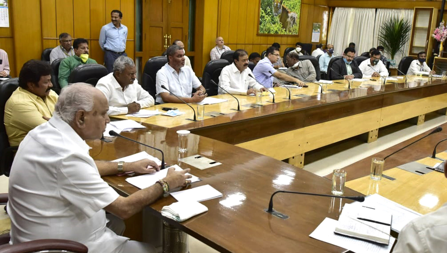 ಹಣ್ಣು-ತರಕಾರಿಗಳ ಸಾಗಾಣಿಕೆಗೆ ಅಡ್ಡಿಯಾಗದಂತೆ ಕ್ರಮ ಕೈಗೊಳ್ಳಿ: ಸಿಎಂ ಯಡಿಯೂರಪ್ಪ ಸೂಚನೆ