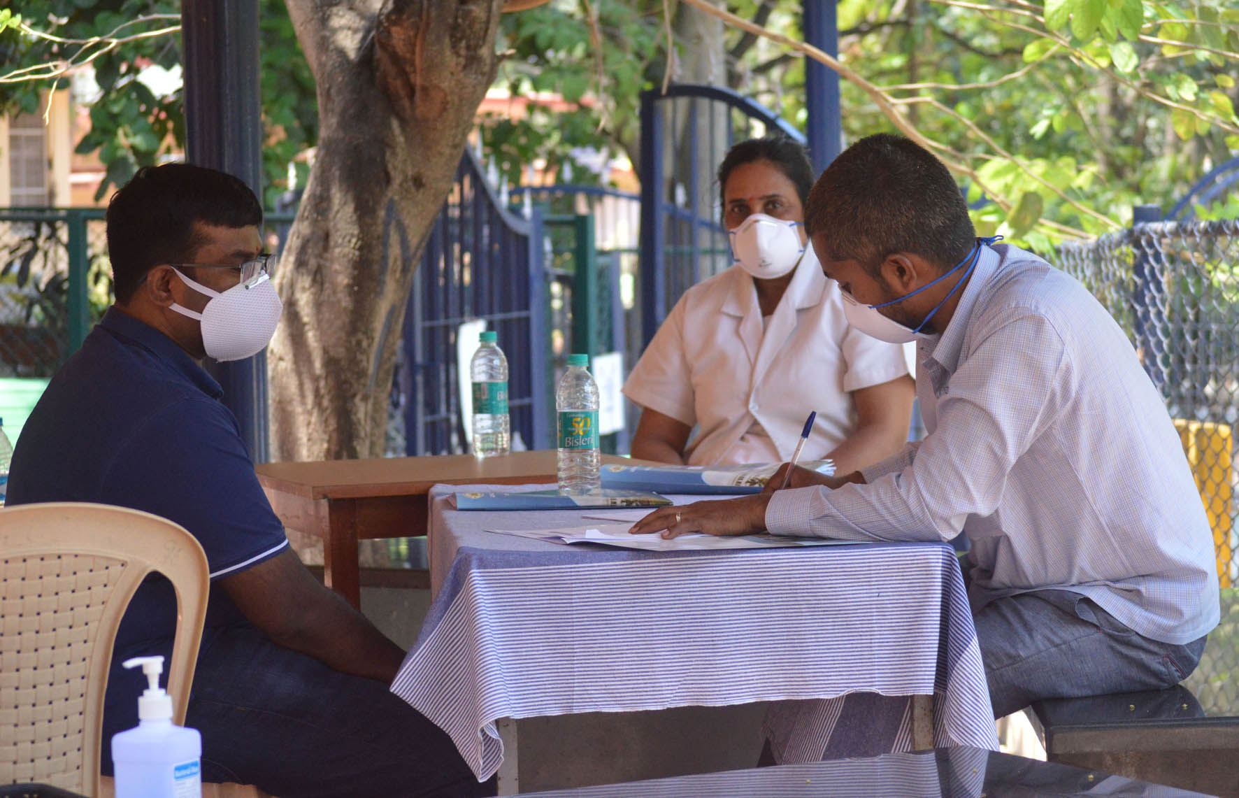 ಕೊರೋನ ಭೀತಿ: ವೈದ್ಯ ಹುದ್ದೆ ಖಾಲಿಯಿದ್ದರೂ ಕೆಲಸಕ್ಕೆ ಸೇರಲು ಹಿಂದೇಟು !