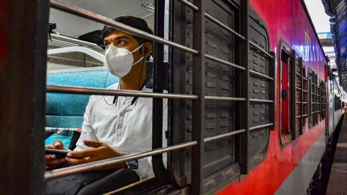 ಕಾಯ್ದಿರಿಸಲಾದ 39   ಲಕ್ಷ ಟಿಕೆಟ್‌ಗಳನ್ನು ರದ್ದುಗೊಳಿಸಲು ರೈಲ್ವೆ  ಸಜ್ಜು