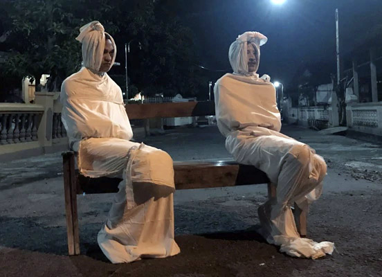 ಈ ಗ್ರಾಮದಲ್ಲಿ ಲಾಕ್​ಡೌನ್ ಉಲ್ಲಂಘಿಸಿದವರನ್ನು ಕಾಡುತ್ತದೆ ದೆವ್ವಗಳು !