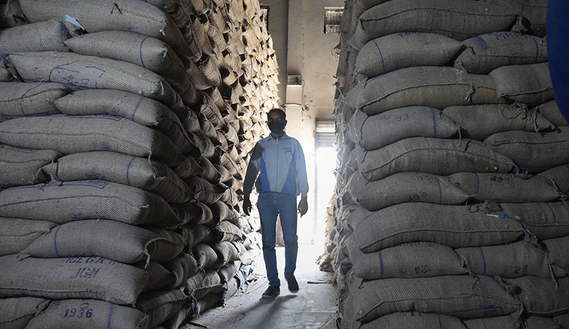 ಲಾಕ್ ಡೌನ್: ಕೃಷಿ, ಐಟಿ, ಇ-ಕಾಮರ್ಸ್, ಅಂತರಾಜ್ಯ ಸರಕು ಸಾಗಣೆಗೆ ಎ. 20ರ ನಂತರ ಅವಕಾಶ