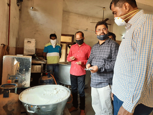 ಪದವು ನಿರಾಶ್ರಿತ ಕೇಂದ್ರಕ್ಕೆ ಮೇಯರ್ ನೇತೃತ್ವದ ತಂಡ ಭೇಟಿ