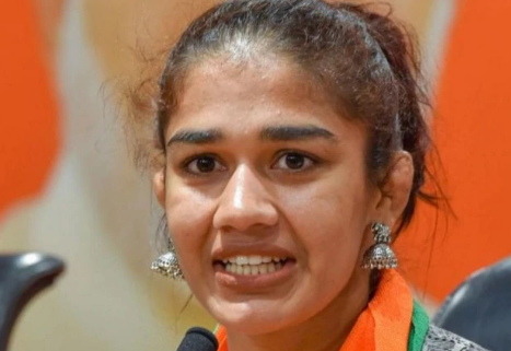 ಕೊರೋನ ಬಗ್ಗೆ ದ್ವೇಷದ ಟ್ವೀಟ್ ಮಾಡಿದ ಬಬಿತಾ ಫೋಗಟ್: #SuspendBabitaPhogat ಟ್ರೆಂಡಿಂಗ್