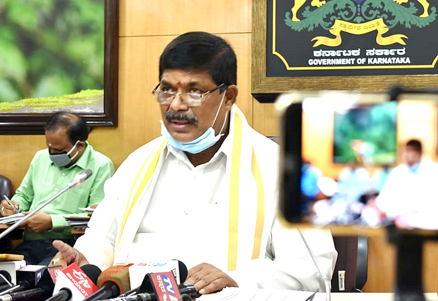 ಬಿಪಿಎಲ್ ಕಾರ್ಡ್‍ಗೆ ಅರ್ಜಿ ಸಲ್ಲಿಸಿದ್ದವರಿಗೂ ನಾಳೆಯಿಂದ ಅಕ್ಕಿ ವಿತರಣೆ: ಸಚಿವ ಗೋಪಾಲಯ್ಯ