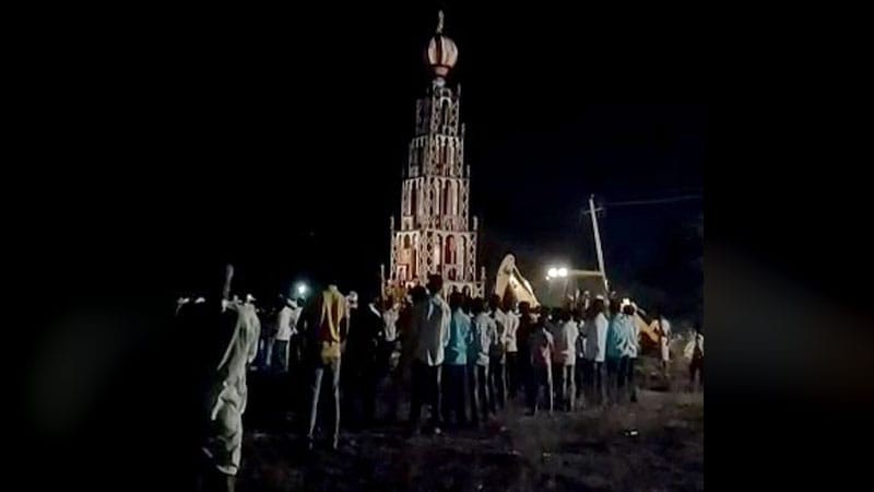 ಕಲಬುರಗಿಯಲ್ಲಿ ಲಾಕ್‍ಡೌನ್ ಉಲ್ಲಂಘಿಸಿ ಜಾತ್ರೆ: ಹಲವರ ವಿರುದ್ಧ ಪ್ರಕರಣ ದಾಖಲು, 13 ಮಂದಿ ಬಂಧನ