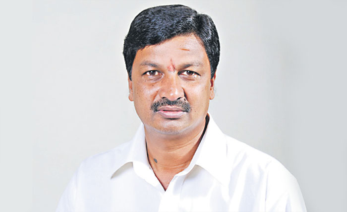 ಮದ್ಯದಂಗಡಿ ಕಳ್ಳತನ ಪ್ರಕರಣಗಳಲ್ಲಿ ಮಾಲಕರ ಕೈವಾಡ: ಸಚಿವ ರಮೇಶ್ ಜಾರಕಿಹೊಳಿ