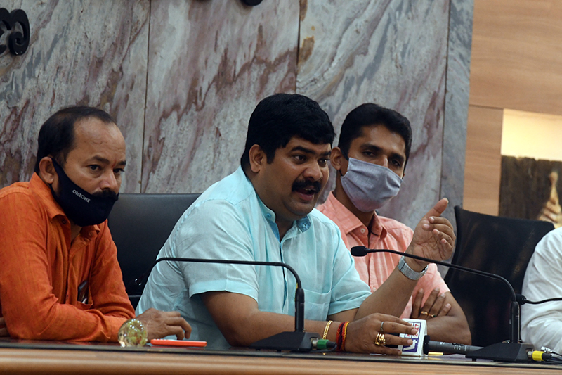 ಔಷಧಿ, ದಿನಸಿಗೆ ಕೊರತೆಯಾಗದಂತೆ ಕ್ರಮ: ಶಾಸಕ ವೇದವ್ಯಾಸ ಕಾಮತ್