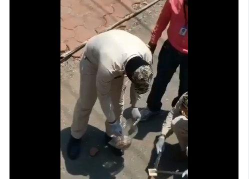 ಫ್ಯಾಕ್ಟ್ ಚೆಕ್: ಕೊರೋನ ಹರಡಲು ಮುಸ್ಲಿಮರು ನೋಟುಗಳನ್ನು ಎಸೆಯುತ್ತಿದ್ದಾರೆ ಎನ್ನುವ ವಿಡಿಯೋ ಸುಳ್ಳು