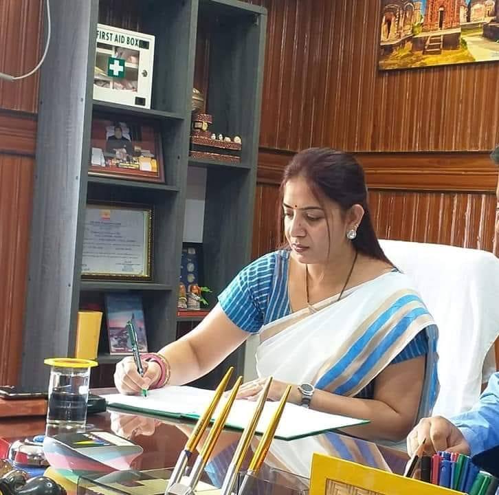 ಜಾರ್ಖಂಡ್: ಸಂಕಷ್ಟದಲ್ಲಿದ್ದ ವೃದ್ಧೆಗೆ ಕನ್ನಡತಿ ಐಎಎಸ್ ಅಧಿಕಾರಿ ನೆರವಾಗಿದ್ದು ಹೀಗೆ…