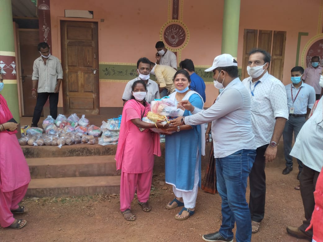 ಯಂಗ್ ಬ್ರಿಗೇಡ್ ಪುತ್ತೂರು ವತಿಯಿಂದ ಆಶಾ ಕಾರ್ಯಕರ್ತೆಯರಿಗೆ ಅಗತ್ಯ ಆಹಾರ ಸಾಮಗ್ರಿಗಳ ಕಿಟ್ ವಿತರಣೆ