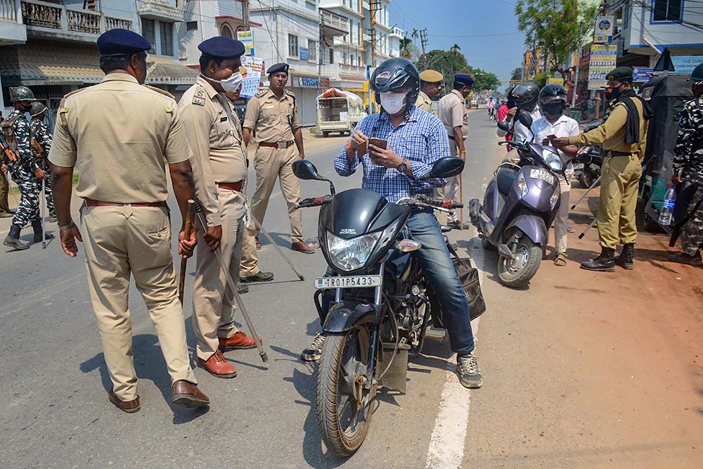 ಉತ್ತರ ಪ್ರದೇಶದಲ್ಲಿ 71,000 ಮಂದಿ ವಿರುದ್ಧ  ಲಾಕ್‌ಡೌನ್  ಉಲ್ಲಂಘನೆ ಪ್ರಕರಣ ದಾಖಲು