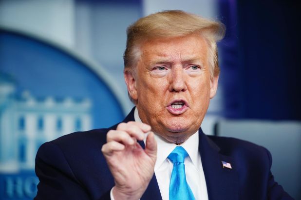 ಅಮೆರಿಕಕ್ಕೆ ವಲಸಿಗರಿಗೆ ತಾತ್ಕಾಲಿಕ ಪ್ರವೇಶ ನಿಷೇಧ : ಟ್ರಂಪ್