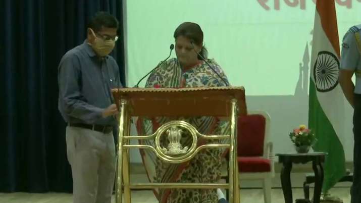 ಮಧ್ಯಪ್ರದೇಶ : ಐವರು  ನೂತನ ಸಚಿವರು  ಪ್ರಮಾಣ