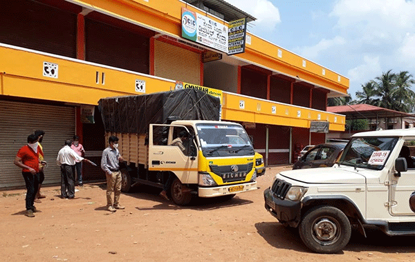 ಎಪಿಎಂಸಿ ನಿಯಮ ಮೀರಿ ಅಡಿಕೆ ಖರೀದಿಸಿದ ಆರೋಪ: ಕಡಬದಲ್ಲಿ 2 ವಾಹನ ವಶಕ್ಕೆ