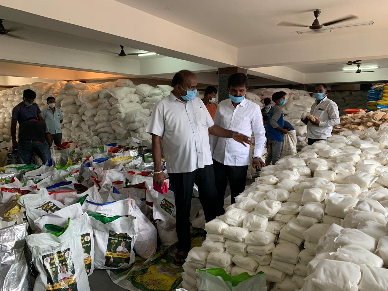 ರಾಮನಗರ: ಮನೆ-ಮನೆಗೆ ದಿನಸಿ ತಲುಪಿಸುವ ಯೋಜನೆಗೆ ಎಚ್‍ಡಿಕೆ ಚಾಲನೆ