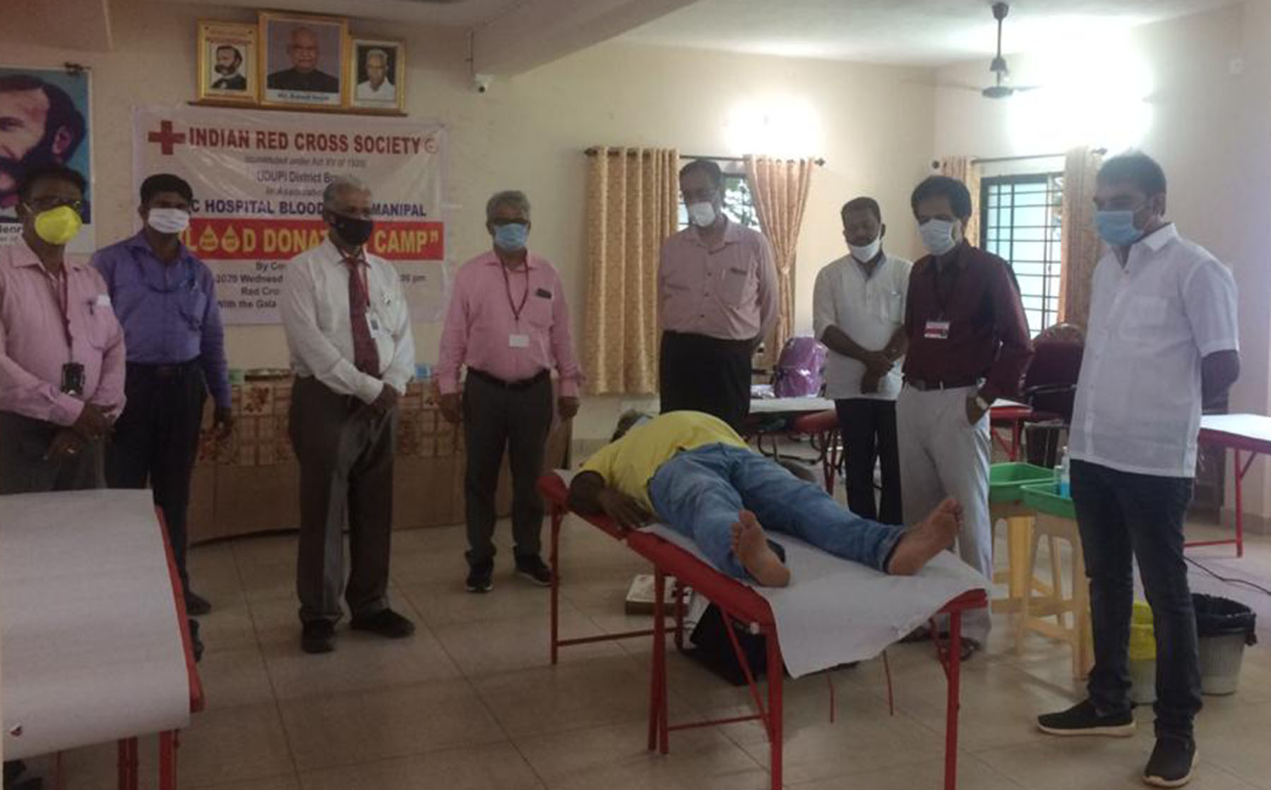 ತುರ್ತು ಅಗತ್ಯಗಳಿಗೆ ರಕ್ತದ ಕೊರತೆ: ರೆಡ್‌ಕ್ರಾಸ್‌ನಿಂದ ಕೋವಿಡ್-19 ಪ್ರಯುಕ್ತ ರಕ್ತದಾನ ಶಿಬಿರ