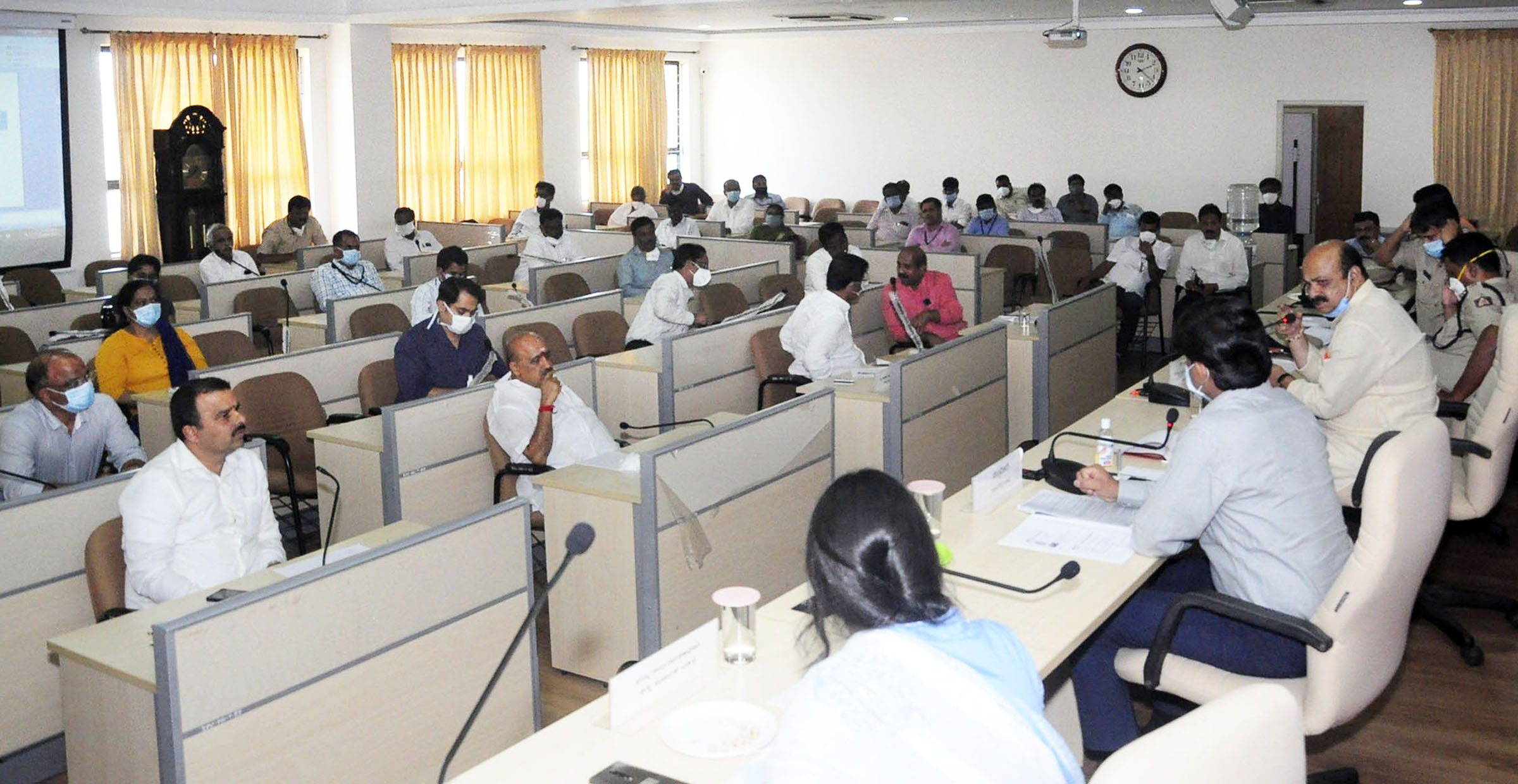 ಕೊರೋನ ವಾರಿಯರ್ಸ್ ಮೇಲೆ ದಾಳಿ ನಡೆಸಿದರೆ ಮುಲಾಜಿಲ್ಲದೆ ಕಠಿಣ ಕ್ರಮ: ಗೃಹ ಸಚಿವ ಬೊಮ್ಮಾಯಿ