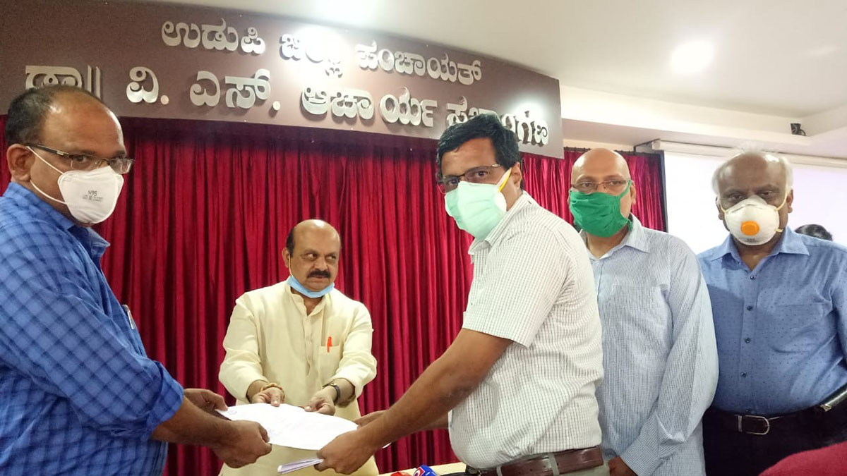 50 ಲಕ್ಷ ಜೀವವಿಮೆ ಖಾಸಗಿ ವೈದ್ಯರು, ಪೊಲೀಸರಿಗೆ ವಿಸ್ತರಣೆ ಬಗ್ಗೆ ಪರಿಶೀಲನೆ: ಬೊಮ್ಮಾಯಿ