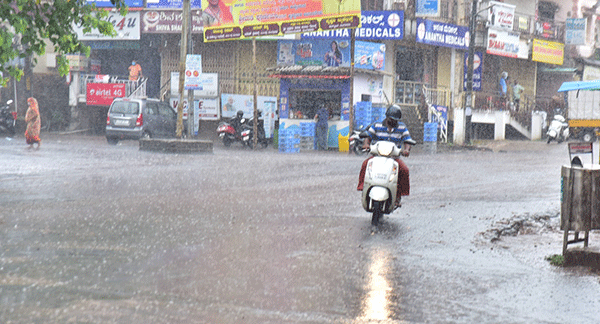 ಮಂಗಳೂರಿಗೆ ತಂಪೆರೆದ ಮಳೆ