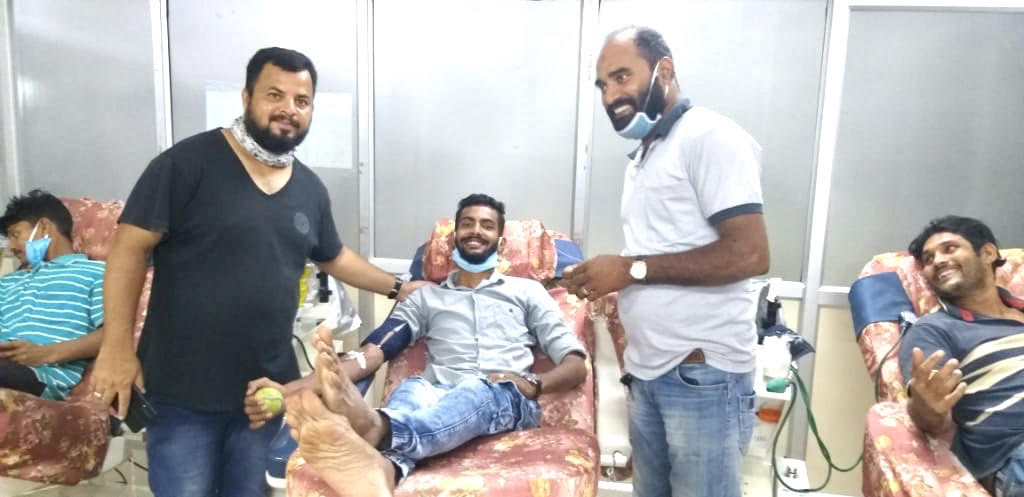 ಹೆಲ್ಪ್ ಲೈನ್ ಕರ್ನಾಟಕ: ರಕ್ತದಾನದ ಮೂಲಕ ಮಹೇಂದ್ರ ಕುಮಾರ್‌ಗೆ ಶ್ರದ್ಧಾಂಜಲಿ