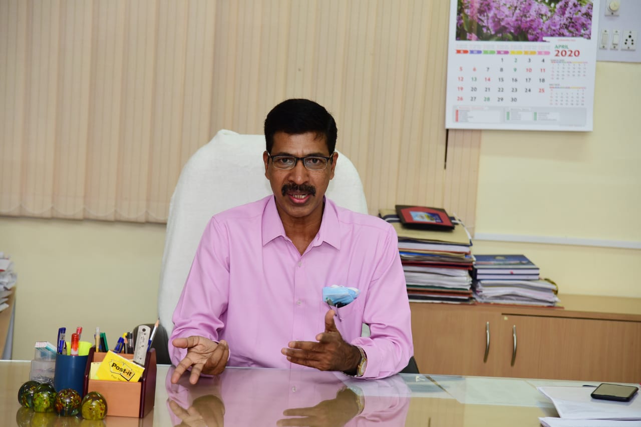 ಮಂಗಳೂರು ವಿವಿ ಕುಲಸಚಿವರಾಗಿ ಅಧಿಕಾರ ಸ್ವೀಕರಿಸಿದ ಕೆ. ರಾಜು ಮೊಗವೀರ