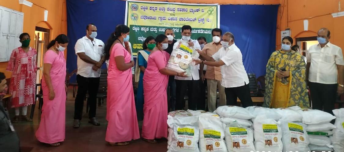 ಆಶಾ ಕಾರ್ಯಕರ್ತೆಯರಿಗೆ ಡಿಸಿಸಿ ಬ್ಯಾಂಕ್‍ನಿಂದ ವಿಶೇಷ ಪ್ರೋತ್ಸಾಹಧನ: ಡಾ. ರಾಜೇಂದ್ರಕುಮಾರ್