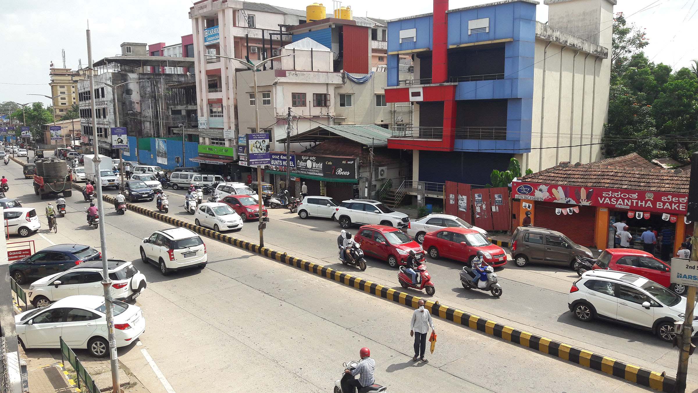 ಉಡುಪಿ ಜಿಲ್ಲೆಗೆ ಹಸಿರು ವಲಯದ ರಿಯಾಯಿತಿ, ಸಹಜ ಸ್ಥಿತಿಯತ್ತ ಜನಜೀವನ: ವಾಣಿಜ್ಯ ಚಟುವಟಿಕೆಗಳು ಚುರುಕು