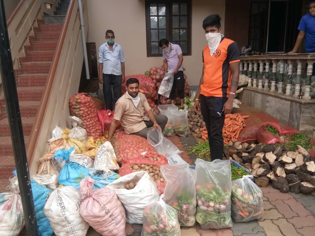 ಲಾಕ್‍ಡೌನ್: ಬೋಳಂಗಡಿ ಪತ್ರಿಕಾ ವಿತರಕನಿಂದ ತರಕಾರಿ ಕಿಟ್‍ ವಿತರಣೆ