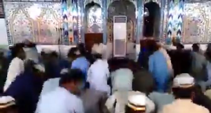 ಫ್ಯಾಕ್ಟ್ ಚೆಕ್: ನಿಝಾಮುದ್ದೀನ್ ಮಸೀದಿಯಲ್ಲಿ ಸಾಮೂಹಿಕವಾಗಿ ಸೀನುತ್ತಿದ್ದಾರೆ ಎಂಬ ವೀಡಿಯೋದ ಅಸಲಿಯತ್ತೇನು?