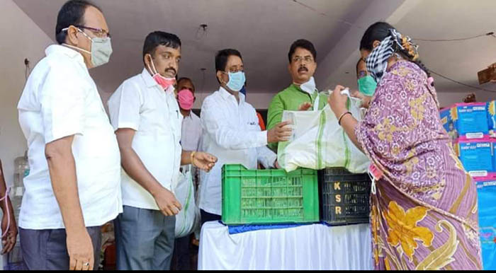 ಬಡವರ ಹಸಿವು ನೀಗಿಸಲು ಸರಕಾರ ಸರ್ವ ಸನ್ನದ್ಧ: ಸಚಿವ ಅಶೋಕ್