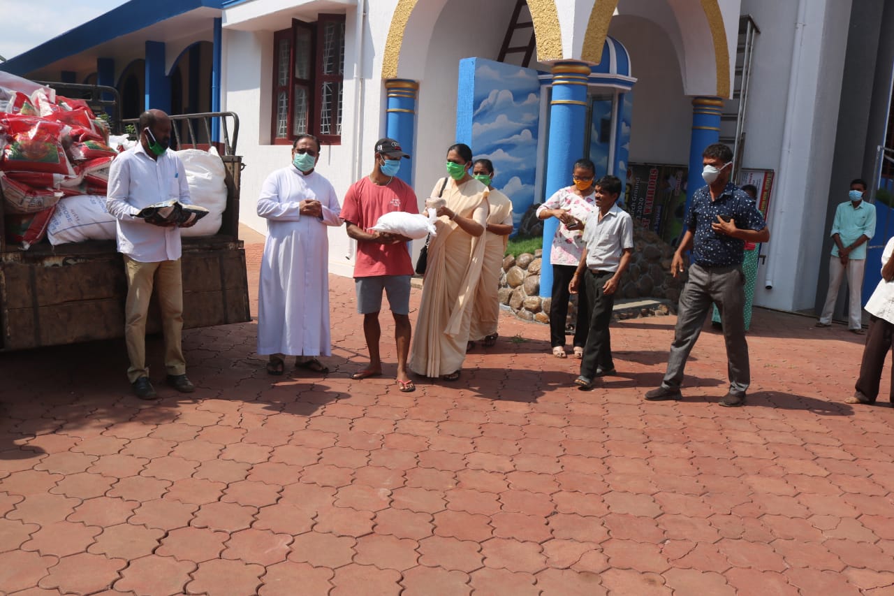 ಪಾನೀರ್ ಚರ್ಚ್ ವ್ಯಾಪ್ತಿಯಲ್ಲಿ ಕಿಟ್ ವಿತರಣೆ