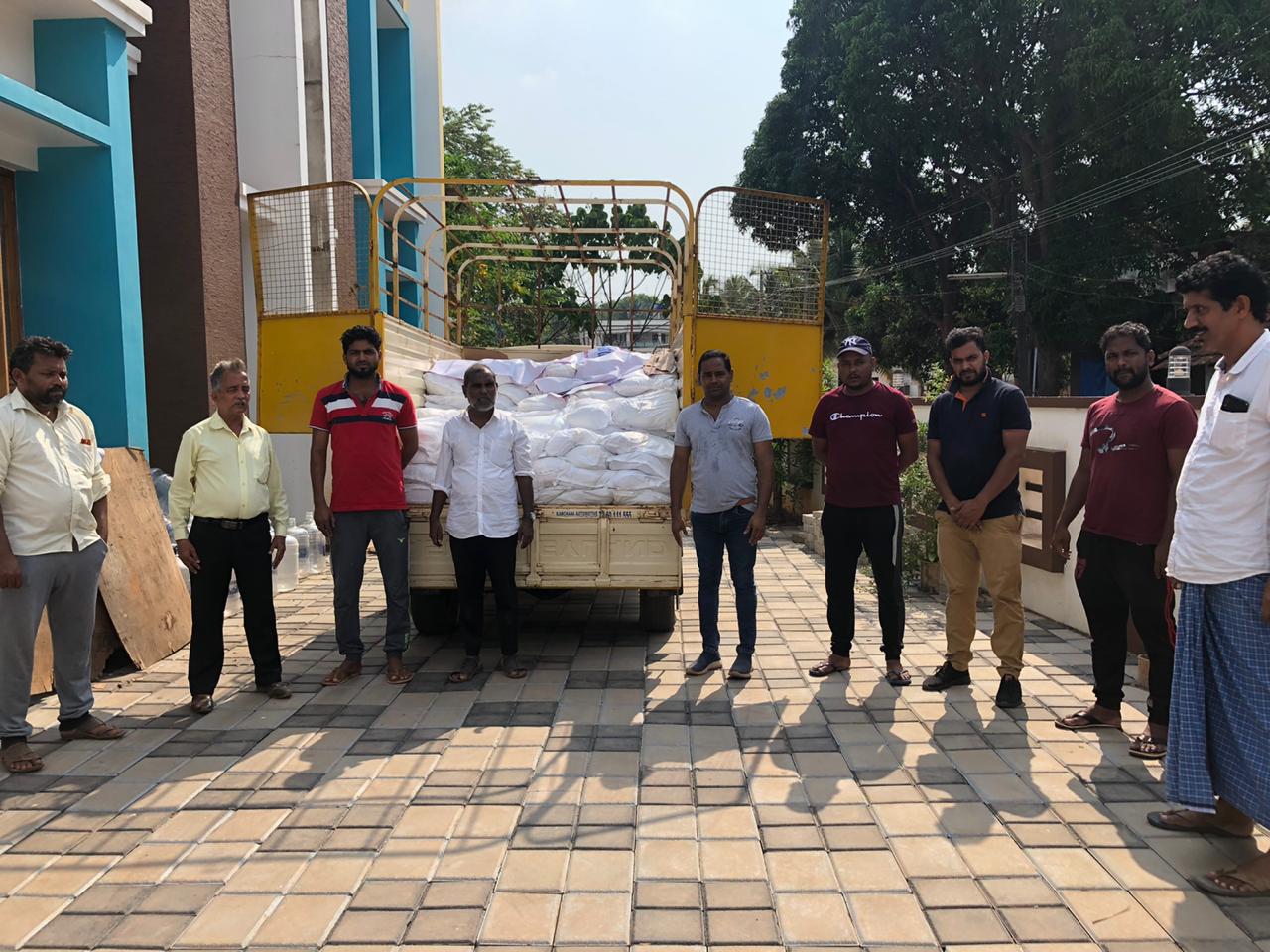 ಅಜ್ಜಿನಡ್ಕ: ಕಿಟ್ ವಿತರಣೆ