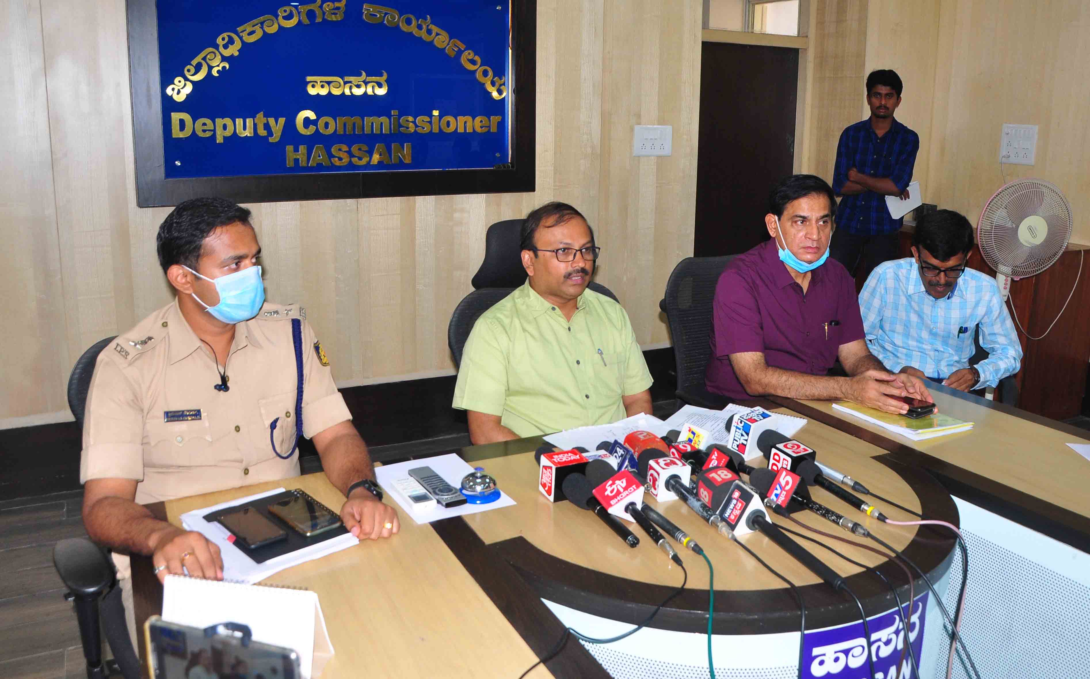 ಹಾಸನ ಜಿಲ್ಲೆಯಲ್ಲಿ ಇದುವರೆಗೆ ಕೊರೋನ ಪ್ರಕರಣ ದೃಢಪಟ್ಟಿಲ್ಲ: ಜಿಲ್ಲಾಧಿಕಾರಿ ಆರ್.ಗಿರೀಶ್