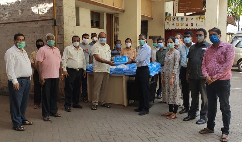 2.5ಲಕ್ಷ ರೂ. ಮೊತ್ತದ ಕೋವಿಡ್ ವೈದ್ಯಕೀಯ ಉಪಕರಣಗಳ ದೇಣಿಗೆ