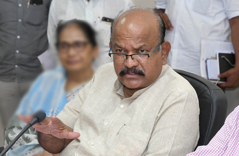 ಕಲಬುರಗಿ: ಕಂಟೈನ್ಮೆಂಟ್ ಝೋನ್ ಮುಕ್ತಗೊಳಿಸಲು ತೆರಳಿದ್ದ ಸಂಸದ ಜಾಧವ್ ಗೆ ಘೇರಾವ್