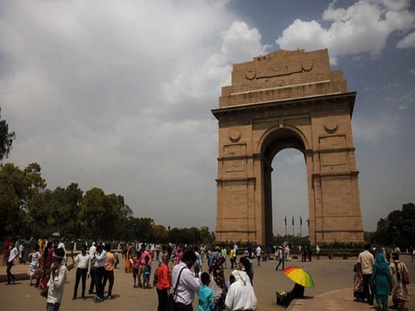 ಒಂದೇ ತಿಂಗಳಲ್ಲಿ ಮೂರನೇ ಬಾರಿ ಕಂಪಿಸಿದ ದಿಲ್ಲಿ ಮಹಾನಗರ