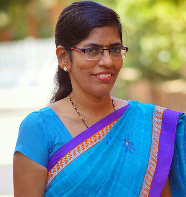 ಪಿಪಿಇ ಕಿಟ್ ಧರಿಸಿ ಆರೈಕೆ ಮಾಡುವುದು ವಿಚಿತ್ರ ಅನುಭವ : ಕೋವಿಡ್ ಆಸ್ಪತ್ರೆ ವೆನ್ಲಾಕ್‌ನ ದಾದಿ ಶಶಿಕಲಾ