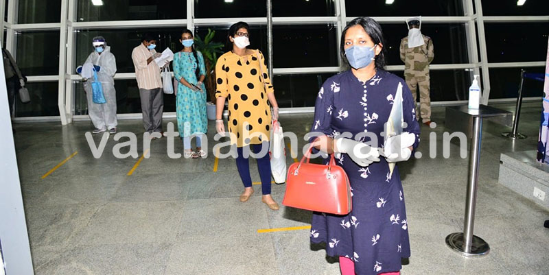 ದುಬೈನಿಂದ ಮಂಗಳೂರು ತಲುಪಿದ ಮೊದಲ ವಿಮಾನ