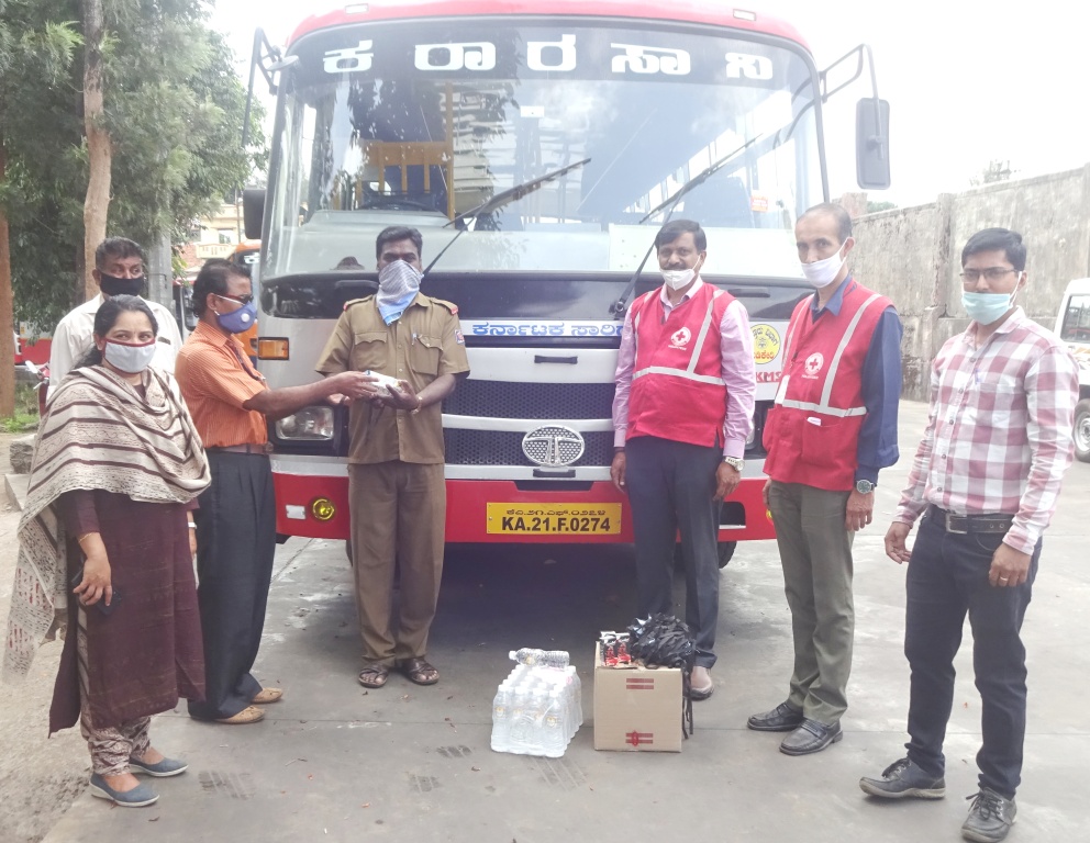 ​92 ಬಸ್ ಗಳಲ್ಲಿ ಕೊಡಗಿನಿಂದ ತಮಿಳುನಾಡಿಗೆ ಕಾರ್ಮಿಕರ ಪಯಣ