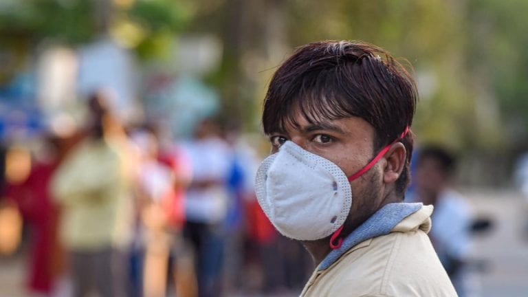 ಮಾಸ್ಕ್ ಬಳಕೆಯಿಂದ ಕೊರೋನ ಸೋಂಕು ತಡೆ ಸಾಧ್ಯ