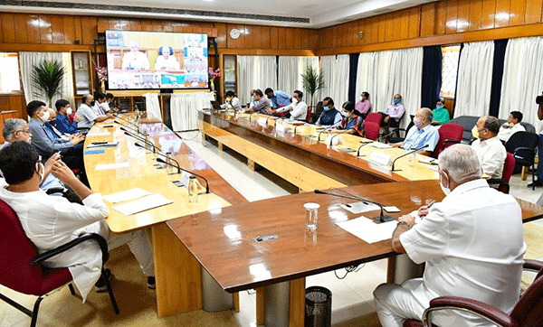 ವಲಸೆ ಕಾರ್ಮಿಕರ ಕುರಿತು ಒಡಿಶಾ ಸಿಎಂ ಜತೆ ಮುಖ್ಯಮಂತ್ರಿ ಬಿಎಸ್ ವೈ ಚರ್ಚೆ